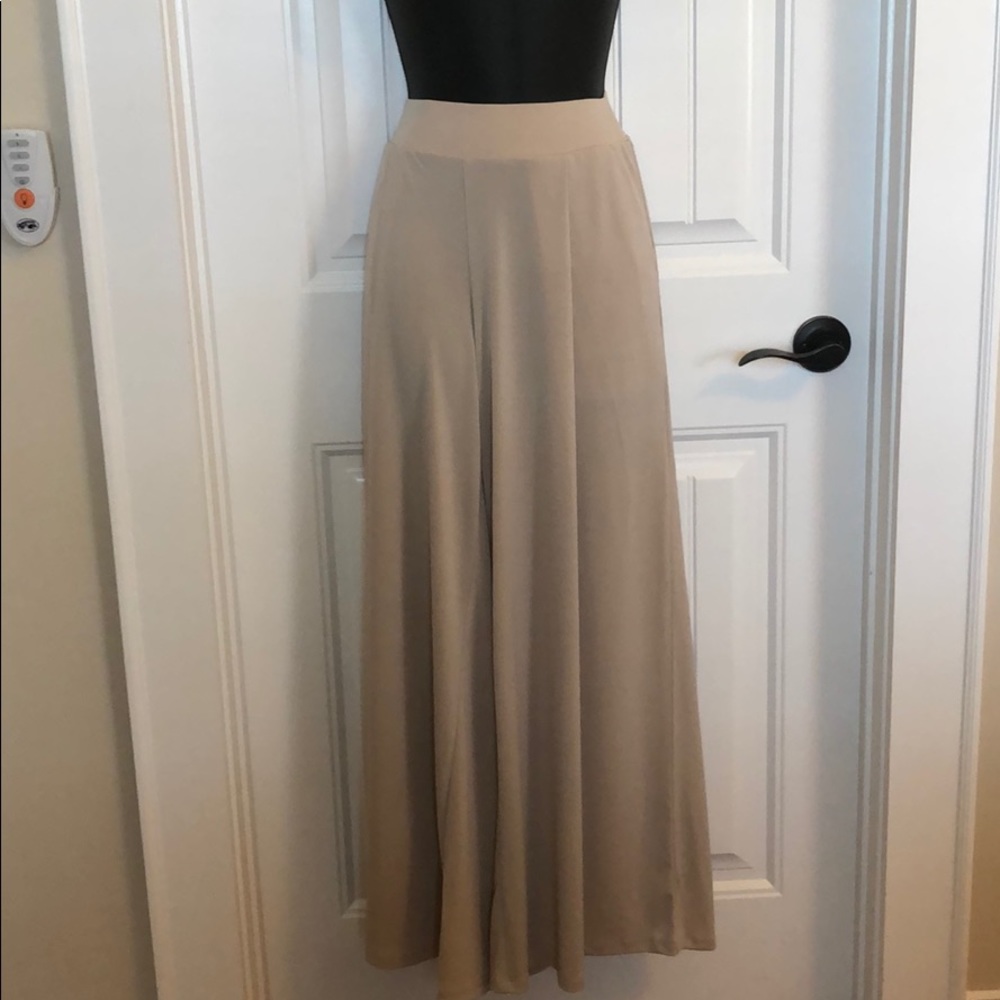 Long flowing pants in beautiful champagne color